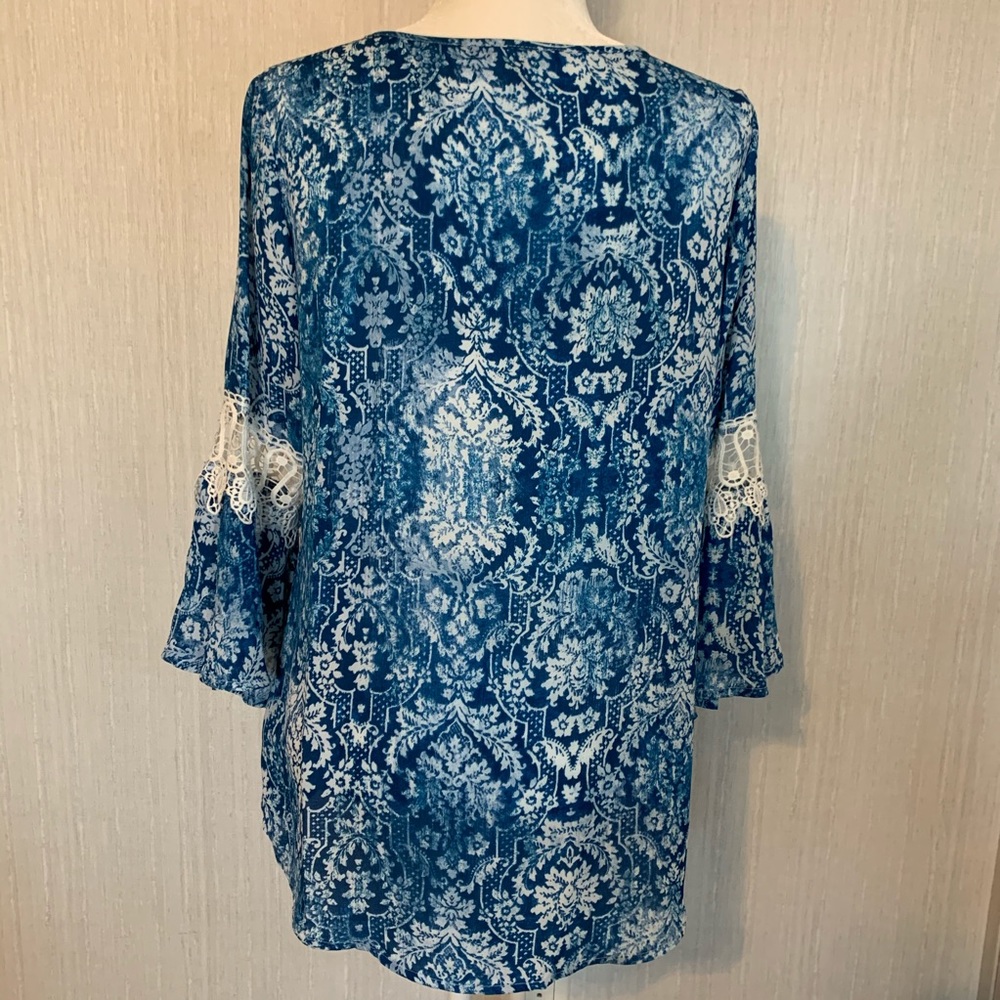 ZAC & RACHAEL bell sleeve lace top size M - Picture 14 of 15